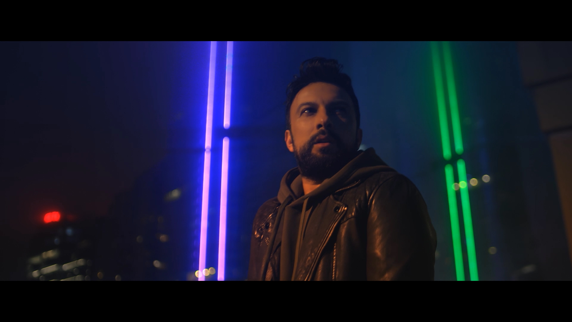 Tarkan - Çok Ağladım