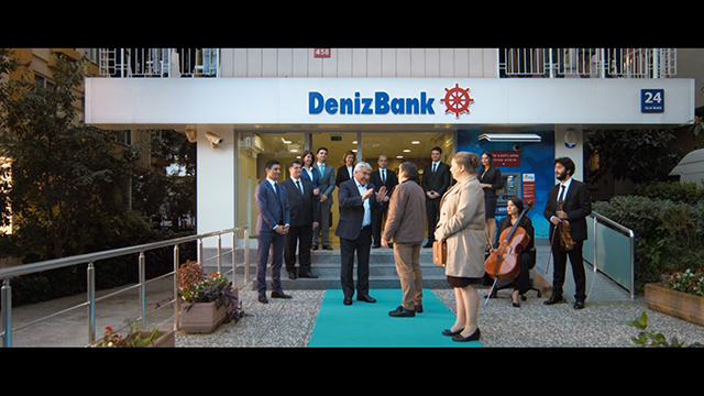 Denizbank Emeklilerimize Hürmetlerimizle